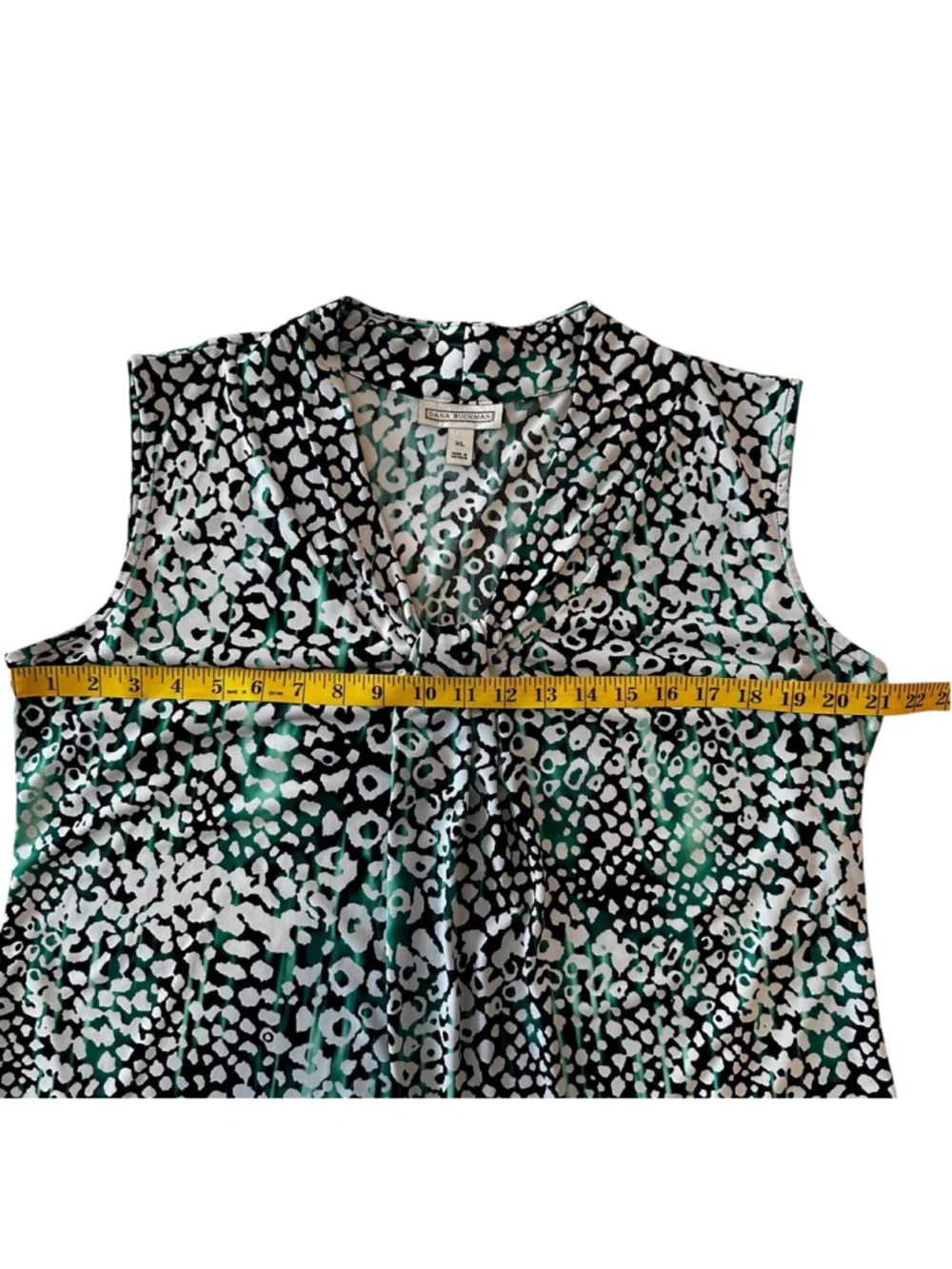 Dana Buchman Chic Sleeveless Career Blouse Womens XL Green & Black Animal Print - Picture 10 of 13